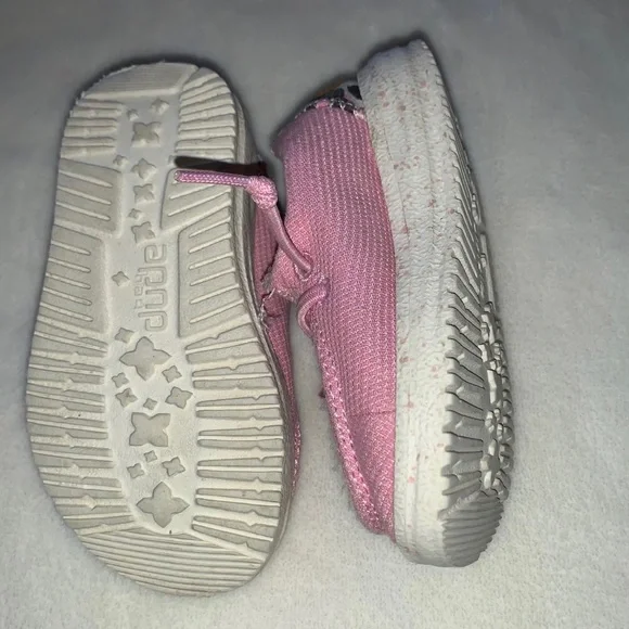 2 PAIR WENDY HEY DUDE SHOES SUPER ADORABLE COLLECTION. - Picture 6 of 6